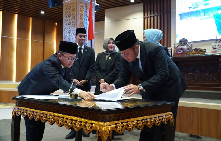 Dprd Sumsel Dan Gubernur Tandatangani Nota Kesempakatan Perubahan Kua