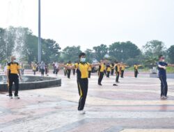 Gelorakan Semangat Olahraga, Gelar Senam Bersama, Ajak TNI 7 Polri Biar Kompak