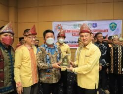 Sebelum Serahkan “Tanah Dan Air”, di Titik Nol IKN, Gubernur Sumsel Kukuhkan Ketua IKABES Kaltim