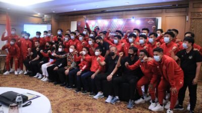 Lepas Tim U-19 Indonesia ke Korsel