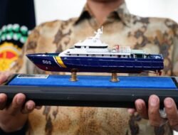 Perkuat Armada Pengawasan,  KKP Bangun 2 Kapal Pengawas Perikanan Anti Illegal Fishing