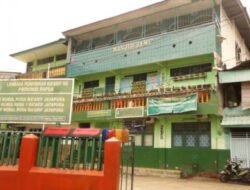 Mengenal Lebih Dekat Masjid Tertua di Papua