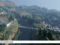 Ingin Uji Andrenalin, Silahkan  Lewati Jembatan Kaca Seruni Point Bromo Jatim
