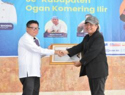 Iwo Indonesia kasih penghargaan untuk Bupati OKI