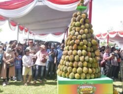 Buka Festival Durian,  Gubernur Akui Citarasa  Durian Muara Enim, Tak Kalah Dengan Durian  Impor