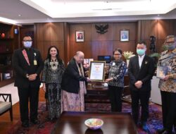 Luar biasa, Kemlu cetak rekor MURI berkat penyelenggaraan Kuliah Umum Polugri serempak di seluruh Provinsi Indonesia