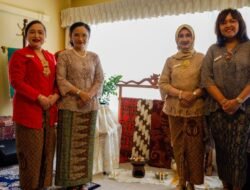 Keren, “Indonesian Circle” Bertema “The Beauty of Javanese Batik & Modern Indonesian Culinary”