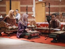 Menengok dari Dekat Pasar Malam Indonesia di Hallunda Folkets Hus