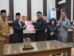 Deal, DPRD OKI & Pemkab OKI  Rancangan Perda APBD 2023 Diteken