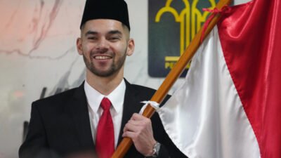 Sandy Walsh Resmi Pindah Federasi