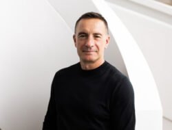 Alan Brown Undurkan Diri sebagai CEO Grup Vista; Simon Webster untuk Memimpin Fase Pertumbuhan Berikutnya untuk Salah Satu Penyedia Dana & Layanan Korporat Terkemuka di Dunia