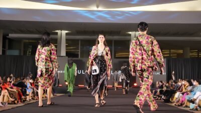 Karya Desainer asal Yogyakarta Ini Tampil di Committee of International Thai Silk Fashion Week Thailand