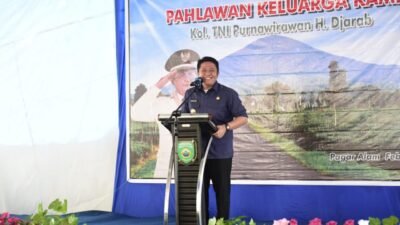 Asa dari resmikan Buku Biografi  Kolonel TNI Purn Djarab