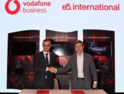 Vodafone Business dan e& Mark Perkuat Kolaborasi Strategis dengan Kemenangan Pelanggan Besar Pertama