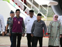 Wapres KH Ma’ruf Amin & istri lepas jemaah haji kloter pertama embarkasi Aceh
