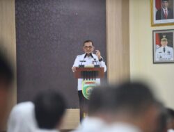 Sekda Sumsel Edward Candra Tutup  Pelatihan Kepemimpinan Administrator Angkatan III, IV, dan V