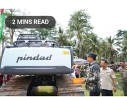 Muhammad Parid Serahkan Bantuan excavator dan Panen Ikan Patin Di Desa Sungai Rengit