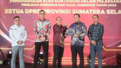 Berkontribusi Penuh Sukseskan Pilkada Serentak 2024, Pj Gubernur Elen Setiadi Terima Penghargaan dari KPU Sumsel