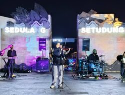 Maple Band “Hipnotis” Pengunjung di Pentas Alun-alun Pangkalan Balai