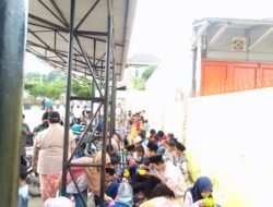 Pengurus Masjid IKM Sediakan Makan Gratis Untuk Jamaah Sholat Jumat