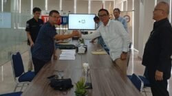 UMDP dan Dr. wijang Resmi Menandatangani Perjanjian Perdamaian