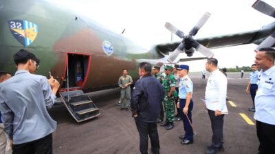 Pemprov Sumsel Kembali Salurkan Bantuan 15 Ton Logistik untuk Korban Bencana Sumbar lewat Jalur Udara