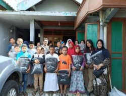 PWI Sumsel Peduli Pendidikan, Salurkan Peralatan Sekolah Gratis untuk 35 Anak Yatim Piatu