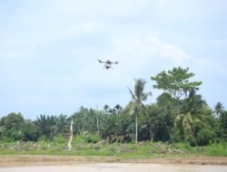 Perkuat Ketahanan Pangan, Gubernur Sumsel Serahkan Alsintan dan Tanam Padi di OKU Timur