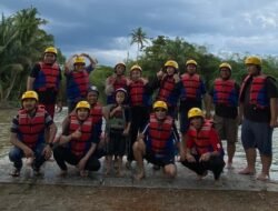 Dosen MI Polsri “Out of Bounds” Taklukkan Liarnya Sungai Enim!