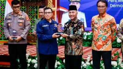 Peduli Terhadap Pers, PJ Bupati Muba Dapat Penghargaan dari PWI
