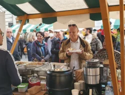 Jangankan Orang Kita, Bule Aja Suka, Buktinya Stand RI Diserbu di SILA –IWCL Bazaar Ljubljana : Jual Ludes Makanan Aneka Khas Kuliner, Mulai Rendang, Sate, Lumpia Hingga Kopi Gayo & Luwak   