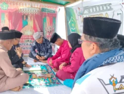 Akad di Atas Laut, Pelaminan Bergoyang Ombak [Cinta Tak Kenal Jarak, KUA Pun Tak Kenal Darat]