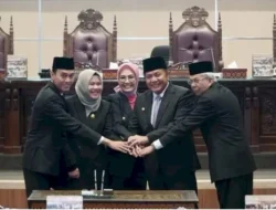 Pengumuman Pemberhentian Gubernur dan Wakil Gubernur Sumsel Dirapat Paripurnakan
