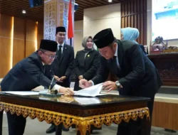 DPRD Sumsel dan Gubernur Tandatangani Nota  Kesempakatan  Perubahan KUA dan PPAS Tahun 2023