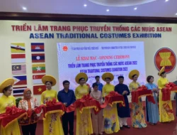 Di “ASEAN Traditional Costumes Exhibition”, Indonesiat tampilkan baju tradisional dari Sumatra Barat, Bundo Kanduang