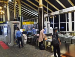 Belum Vaksinasi Booster,  Dilarang Naik Pesawat