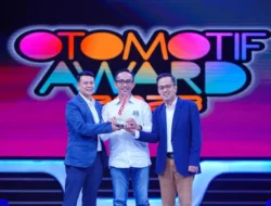 Honda ADV160 Raih Penghargaan Tertinggi Kategori Sepeda Motor “Bike of The Year” di Otomotif Award 2023.