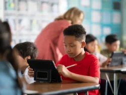 Distrik sekolah California Hidupkan Kreativitas dengan Apple Learning Coach
