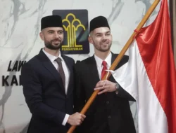 Disumpah Jadi WNI, Ternyata Jordi & Sandi Lancar & Fasih Nyayikan Lagu Indonesia Raya