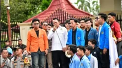 Naik ke Mobil Komando, Andie Dinialdie Pastikan Aspirasi BEM Sumsel Segera Ditindaklanjuti