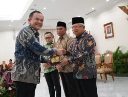 K.H. Ma’ruf Amin Berikan Apresiasi Anugerah Revolusi Mental 2023 ke PT Astra International Tbk