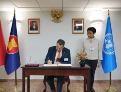 Menlu RI & Palang Merah Internasional Serius Bahas Misi Kemanusiaan di 2 Negara Ini
