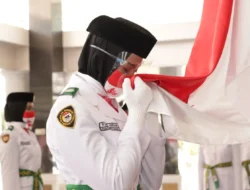 Kukuhkan 75 Anggota Paskibra, Ini Pesan Bupati Dodi Reza