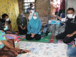 Kursi Roda Untuk Ibu Susnaini