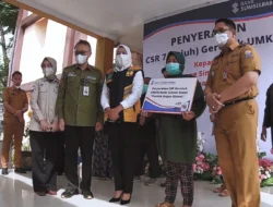 Pedagang di Simpang Dogan Peroleh Bantuan 7 Gerobak dari BSB & Pemkot Palembang, Semoga Daerah Ini Jadi Destinasi Wisata