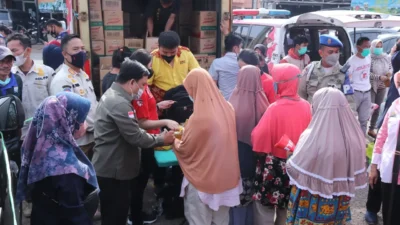 OP Hari ke-2 di Palembang, Ribuan Liter Migor Disalurkan