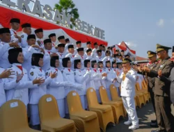 Duplikat bendera merah putih berkibar di Rumdin Pj Bupati Muba