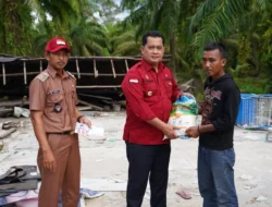 Bupati Banyuasin Serahkan Bantuan Korban Angin Puting Beliung