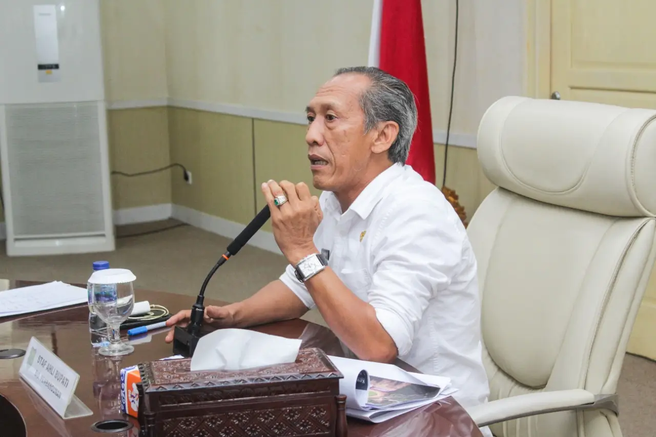 Rapat persiapan sebagai Tuan Rumah pada Liga 3 Persatuan Sepak Bola Seluruh Indonesia (PSSI) Zona Sumatera Selatan, Rabu (11/1/2023) di Ruang Rapat Serasan Sekate.