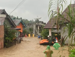 Lahat Dilanda Banjir, Seorang Warga Meninggal
